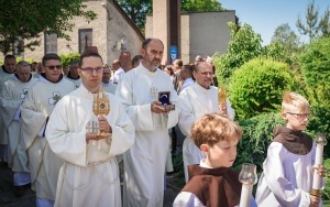 Poświęcenie nowego kościoła w Starych Panewnikach (4)