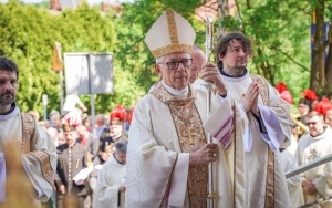 Poświęcenie nowego kościoła w Starych Panewnikach (13)