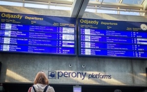 Duże opóźnienia na kolei. Awaria sieci trakcyjnej w Katowicach (4)