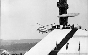 Jan Paweł II w Katowicach. Papież na Lotnisku Muchowiec był w czerwcu 1983 roku (20)