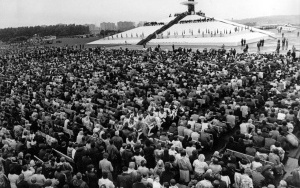 Jan Paweł II w Katowicach. Papież na Lotnisku Muchowiec był w czerwcu 1983 roku (1)
