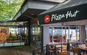 Pizza Hut przy al. Korfantego w Katowicach (2)