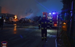 Pożar składu makulatury w Tychach (19)