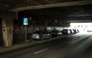Parking pod wiaduktem na ul. Francuskiej w Katowicach (5)