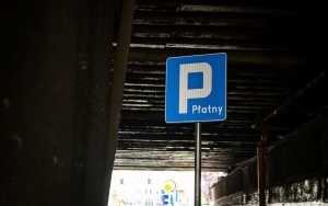 Parking pod wiaduktem na ul. Francuskiej w Katowicach (6)