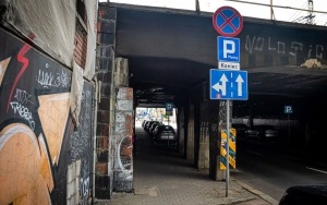 Parking pod wiaduktem na ul. Francuskiej w Katowicach (10)
