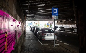 Parking pod wiaduktem na ul. Francuskiej w Katowicach (12)