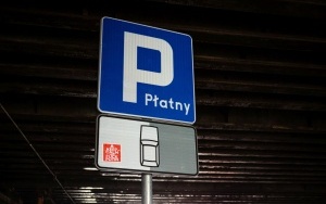 Parking pod wiaduktem na ul. Francuskiej w Katowicach (15)
