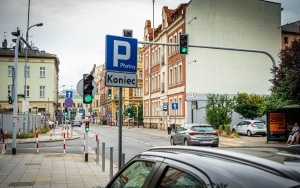 Parking pod wiaduktem na ul. Francuskiej w Katowicach (17)