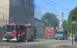 Pożar mieszkania przy ulicy Obrońców Westerplatte w Szopienicach (1)