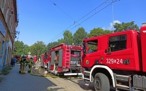 Pożar mieszkania przy ulicy Obrońców Westerplatte w Szopienicach (1) (1)