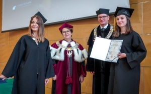 Uroczystość wręczenia dyplomów absolwentom Wydziału Prawa i Administracji UŚ (2)