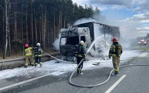 Pożar ciężarówki na S1 w Mierzęcicach (2)