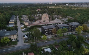 Rozbiórka dawnej siedziby KZGM przy alei Korfantego w Katowicach. Powstanie tu osiedle KTBS (6)