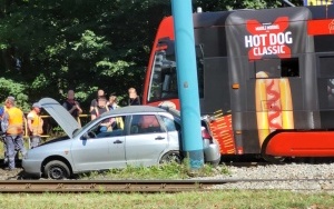 Wypadek tramwaju i samochodu na ul. Chorzowskiej (3)