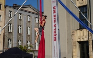Pokazy akrobatyczne na rynku w Katowicach (2)