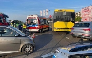 Wypadek na rondzie w Piotrowicach (2)