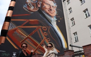 Odsłonięcie muralu Zbigniewa Wodeckiego w Katowicach (1)