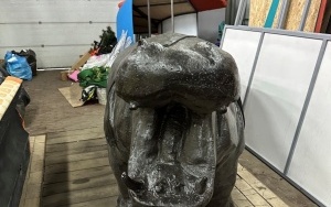 Figurki wielbłądów i hipopotama na sprzedaż (2)