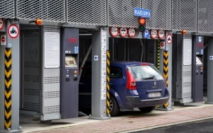 Automatyczny parking na Tylnej Mariackiej w Katowicach (11)