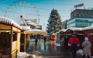 Jarmark Bożonarodzeniowy w Katowicach w zimowej odsłonie (8)