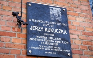 Odsłonięcie beboka Jurka przy SP 13 w Katowicach (6)