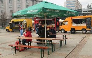 Food trucki na rynku w Katowicach - Kwiecień 2022 (16)