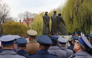 W Katowicach uczczono pamięć ofiar zbrodni katyńskiej (19)