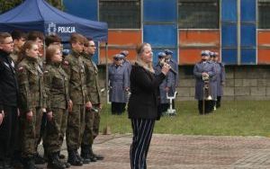 Marsz Katyński w Katowicach. Uroczystości przy Komendzie Wojewódzkiej (5)