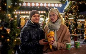Ostatni dzień Jarmarku Bożonarodzeniowego na rynku w Katowicach (1)