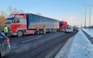 Wypadek ciężarówek na A4 w Mysłowicach (1)