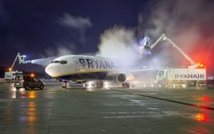 Odladzanie samolotów w Katowice Airport (4)