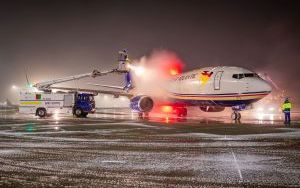 Odladzanie samolotów w Katowice Airport (6)