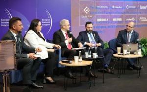 Światowe Forum Miejskie - panel dyskusyjny podczas EKG 2022 (8)