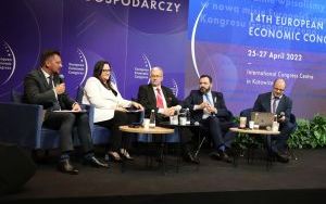 Światowe Forum Miejskie - panel dyskusyjny podczas EKG 2022 (14)