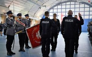 Ślubowanie nowych policjantów w Katowicach (13)