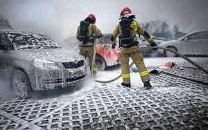 Pożar samochodów na Giszowcu (4)