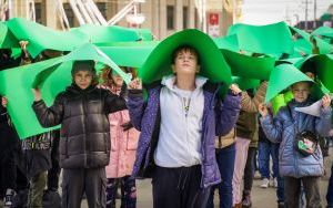 Wielkie zielone serce na katowickim rynku. Inauguracja Koalicji Śląskie Kwitnące (4)