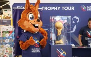 Puchar Mistrzostw Świata i wiewiórka PAX w Galerii Katowickiej (7)