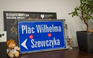 Przekazanie wylicytowanej tablicy Placu Wilhelma Szewczyka  (11)