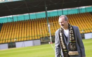 Jan Furtok odznaczony medalem jubileuszowym GKS Katowice (6)