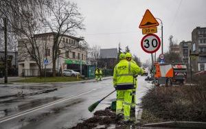 Wiosenne sprzątanie na ulicach Katowic (4)