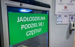 Jadłodzielnia w CH Dąbrówka w Katowicach (5)