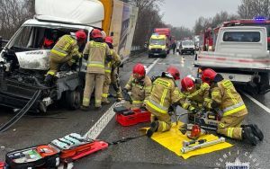Wypadek na S1 w Sosnowcu (3)