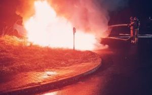 Pożar samochodów, ul. Biedronek w Katowicach - 12 marca 2024 roku (4)