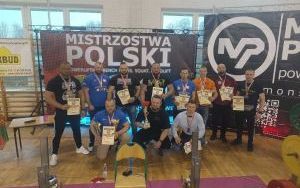 Policjanci z Katowic na podium w XV Mistrzostwach Polski Polskiej Unii Trójboju Siłowego 2024 w Wyciskaniu Sztangi Leżąc i Martwym Ciągu (2)