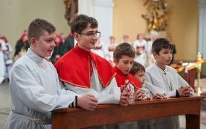 Święcenie potraw w Parafii Rzymskokatolickiej św. Anny w Katowicach (10)