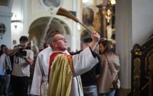 Święcenie potraw w Parafii Rzymskokatolickiej św. Anny w Katowicach (3)