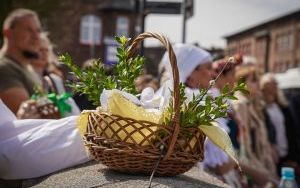 Święcenie potraw w Parafii Rzymskokatolickiej św. Anny w Katowicach (19)