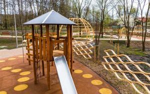 Już wkrótce mieszkańcy będą mogli korzystać z nowego parku w Kostuchnie (3)